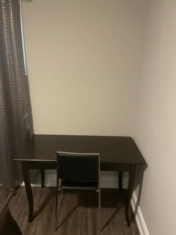Holiday home Stunning & Cozy Freshly Renovated 2 Bedroom Basement Unit Kitchener Canada